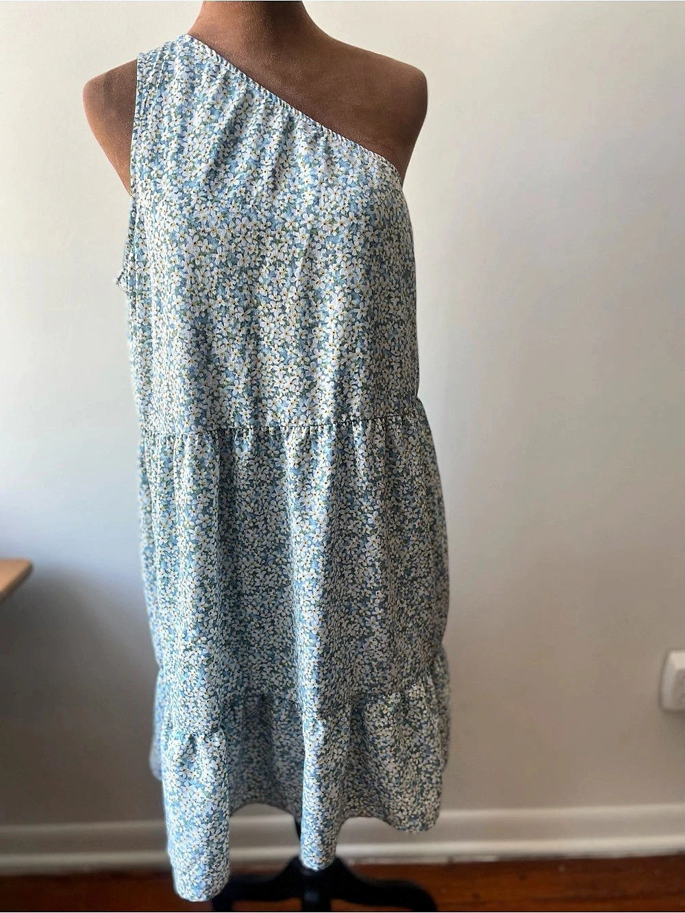 ELINGS Floral One-Shoulder Mini Dress in Blue & White Size Medium